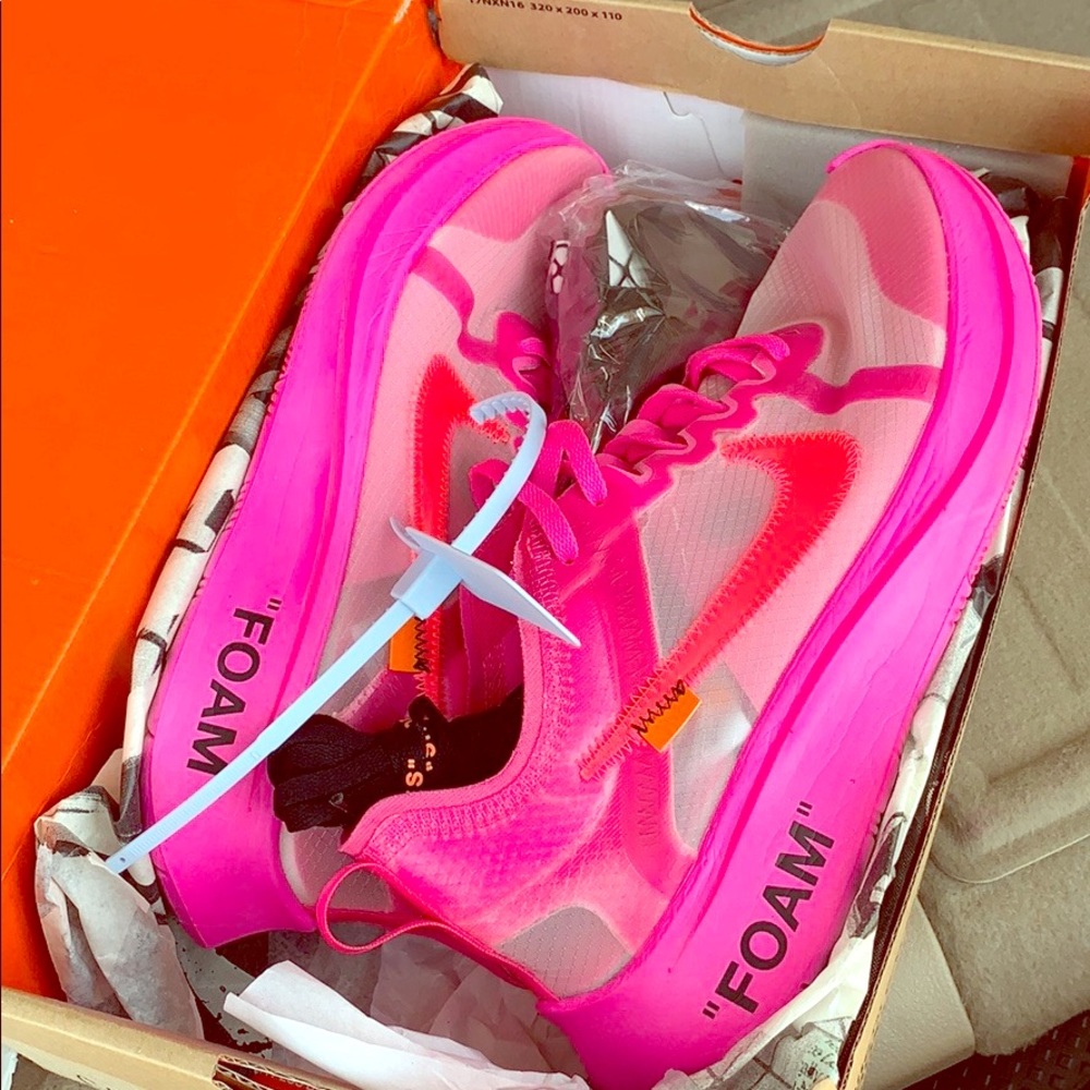 Off Nike zoom fly pink